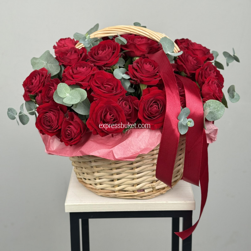 Корзина с цветами 944