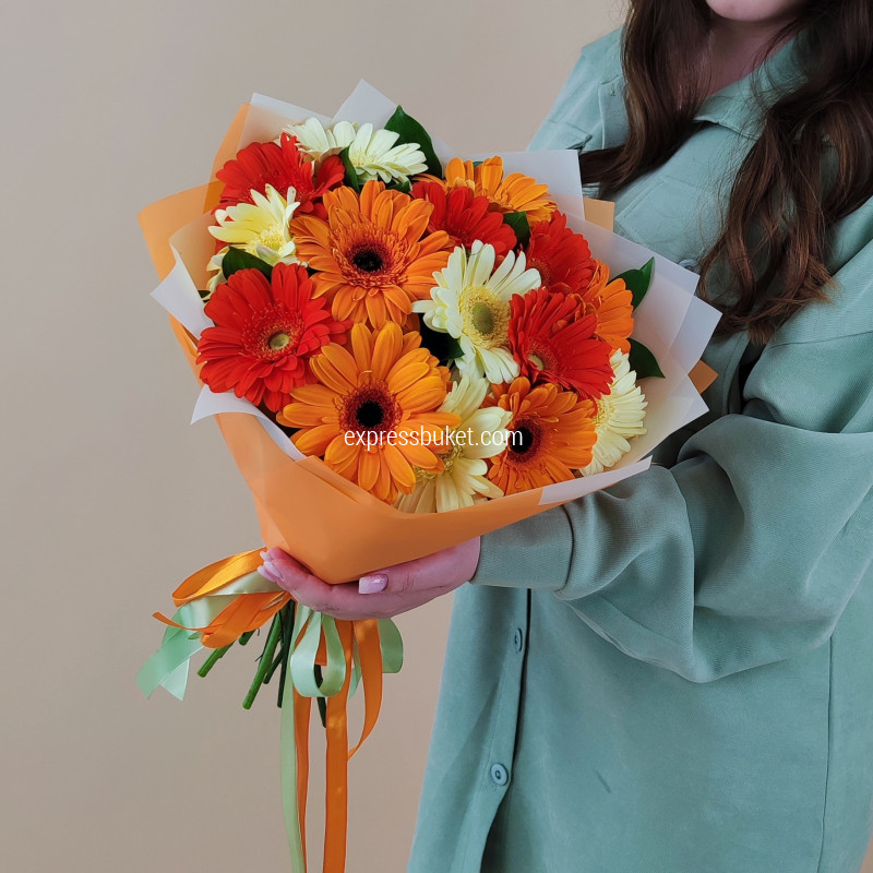 Яркие герберы