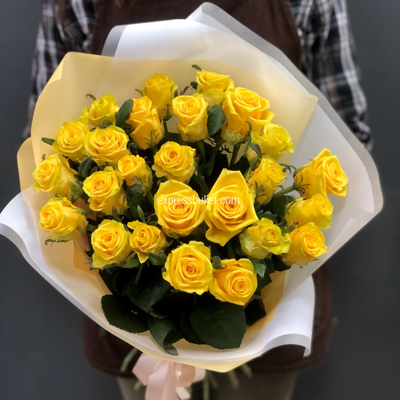 Букет из 25 желтых роз Ол Райт